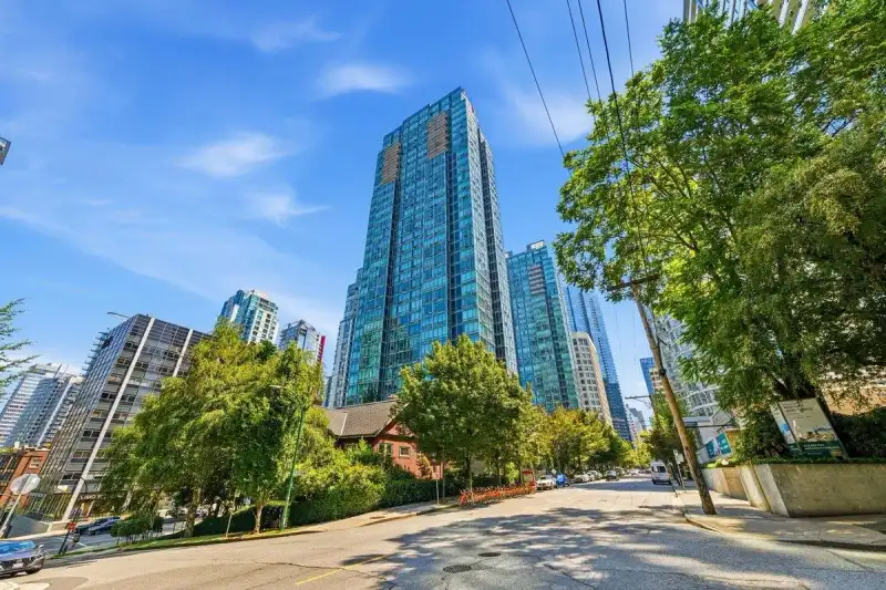 2603 1288 W GEORGIA STREET - photo 1 of 21