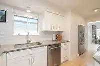 976 HABGOOD STREET - thumbnail 10