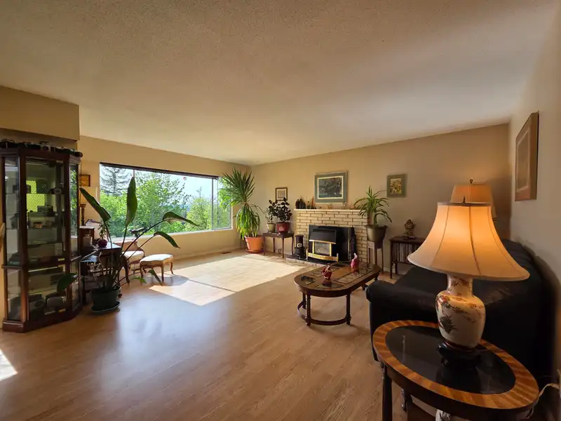 5185 234 STREET - photo 4 of 40
