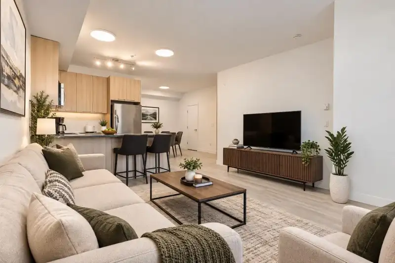 101 15628 104 AVENUE - photo 1 of 14