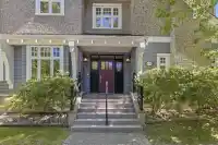 4188 BALACLAVA STREET - thumbnail 3
