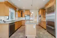 4188 BALACLAVA STREET - thumbnail 4