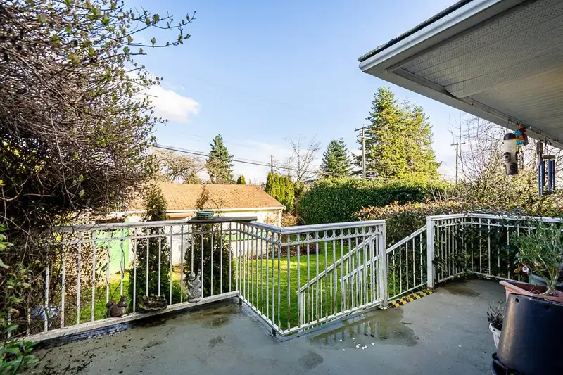 7430 BOUNDARY ROAD - photo 1 of 35