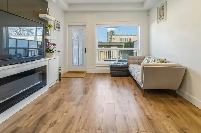 102 7088 SPERLING AVENUE - photo 2 of 20