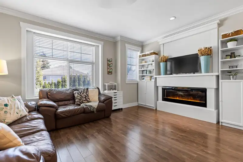 13 33860 MARSHALL ROAD - photo 4 of 40