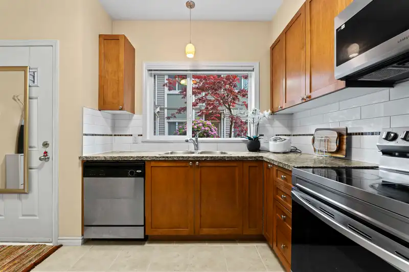 13 621 LANGSIDE AVENUE - photo 2 of 26
