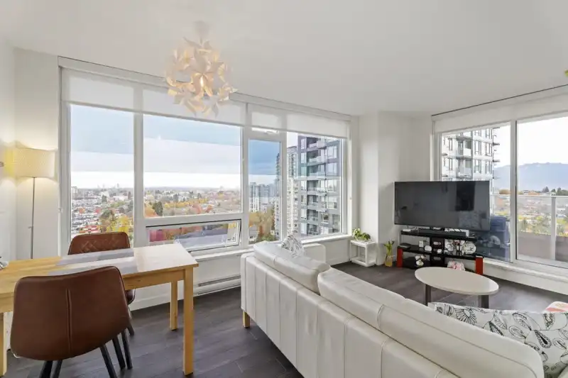 1602 5515 BOUNDARY ROAD - photo 1 of 28