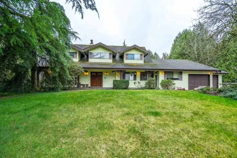 25120 28 AVENUE - photo 1 of 40