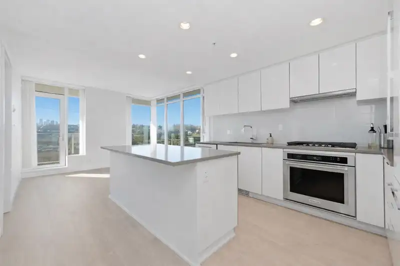 606 2388 MADISON AVENUE - photo 3 of 15