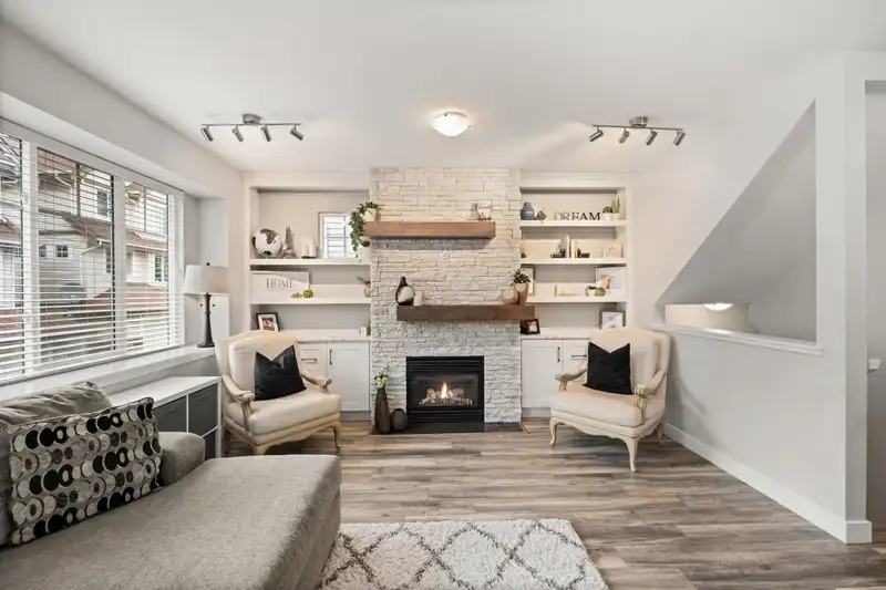4 20582 67 AVENUE - photo 3 of 39
