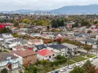 3951 SLOCAN STREET - thumbnail 2