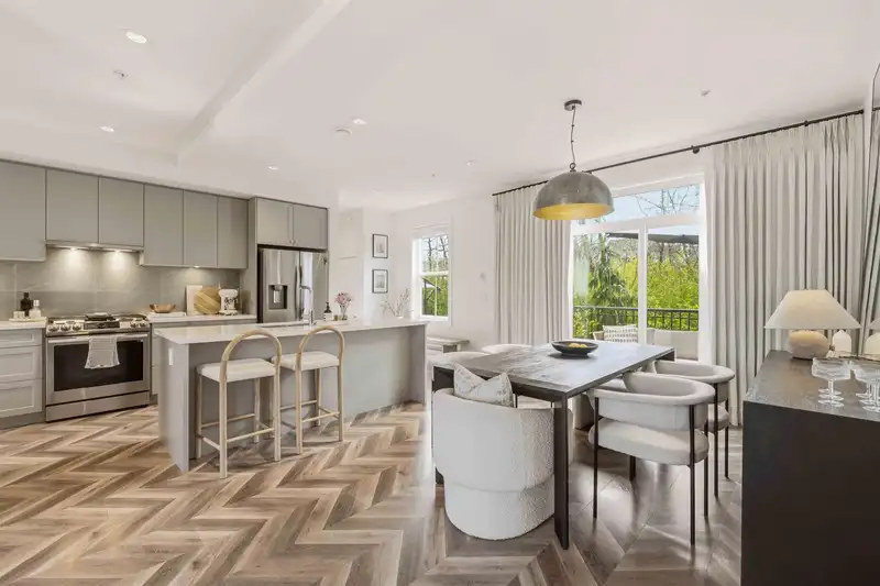 40 8161 201 STREET - photo 1 of 36