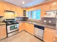 102 3760 DOMINION STREET - thumbnail 5