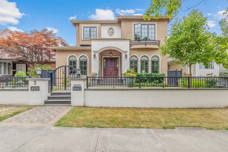 5578 ELIZABETH STREET - photo 1 of 27