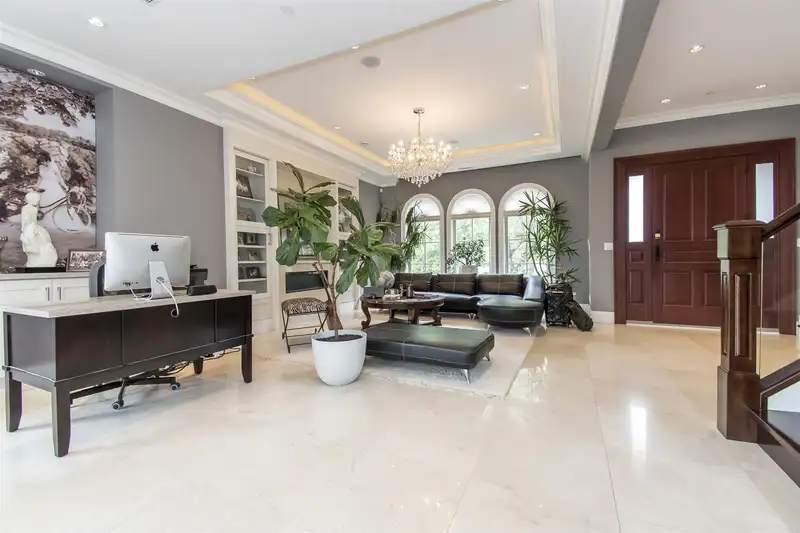 5578 ELIZABETH STREET - photo 3 of 27