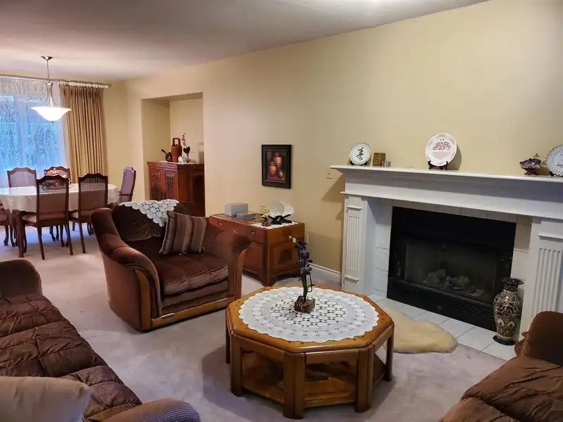 15499 91A AVENUE - photo 3 of 25