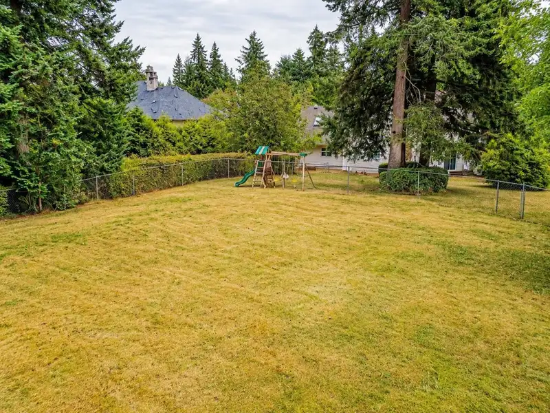 14052 27A AVENUE - photo 2 of 2