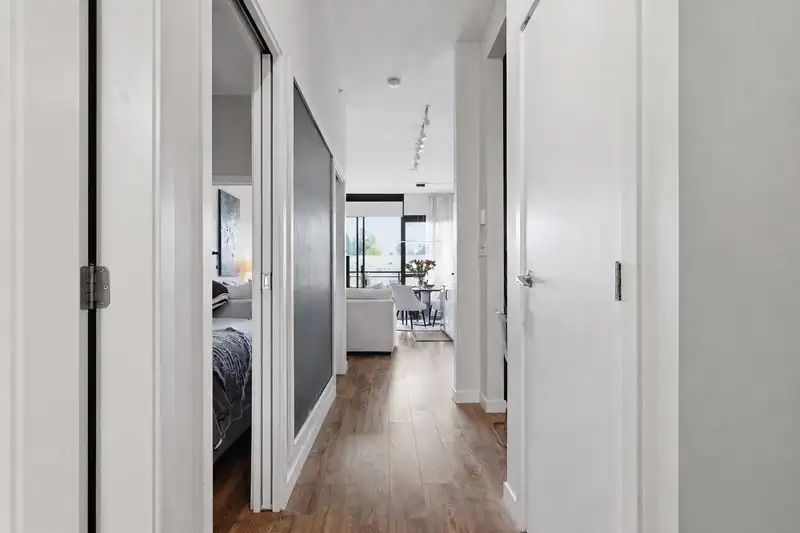 602 121 BREW STREET - photo 3 of 23
