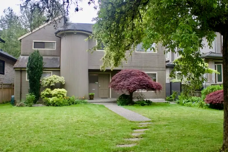 1624 W 61ST AVENUE - photo 1 of 27