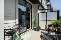 21 2150 RINDALL AVENUE - thumbnail 5