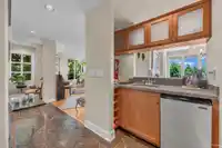 574 ST. ANDREWS PLACE - thumbnail 20