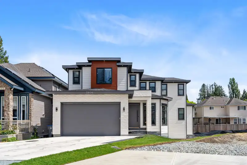 5826 138 STREET - photo 1 of 38