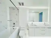 303 1588 JOHNSTON ROAD - thumbnail 16