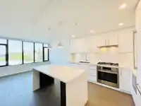 303 1588 JOHNSTON ROAD - thumbnail 6