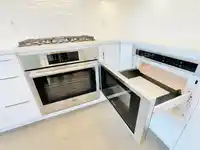 303 1588 JOHNSTON ROAD - thumbnail 9