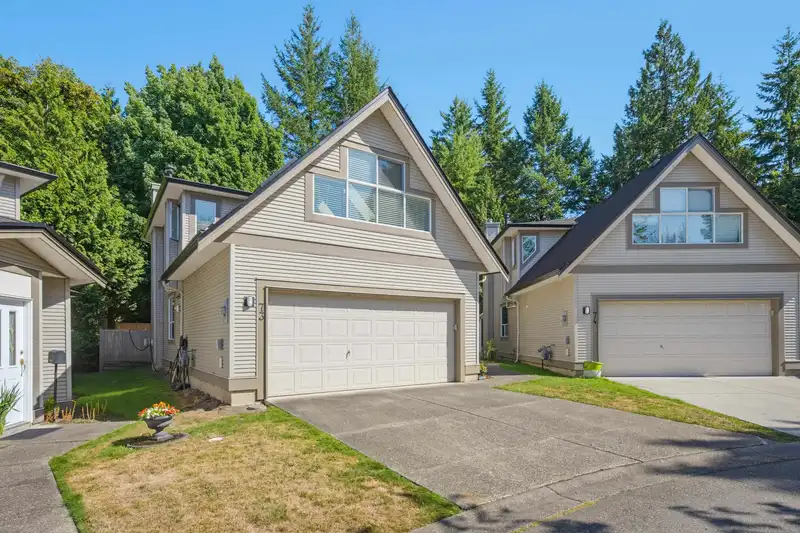 73 20881 87 AVENUE - photo 2 of 40