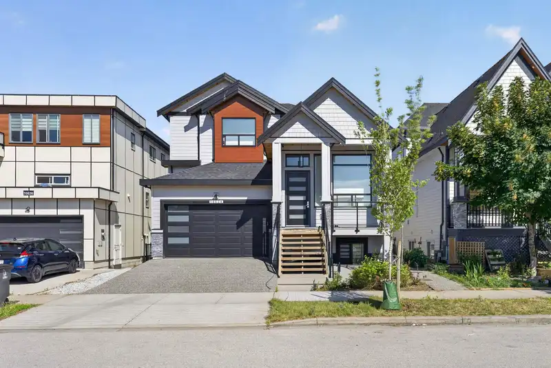 10628 124 STREET - photo 3 of 40