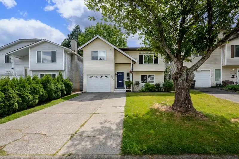 14976 98A AVENUE - photo 2 of 39