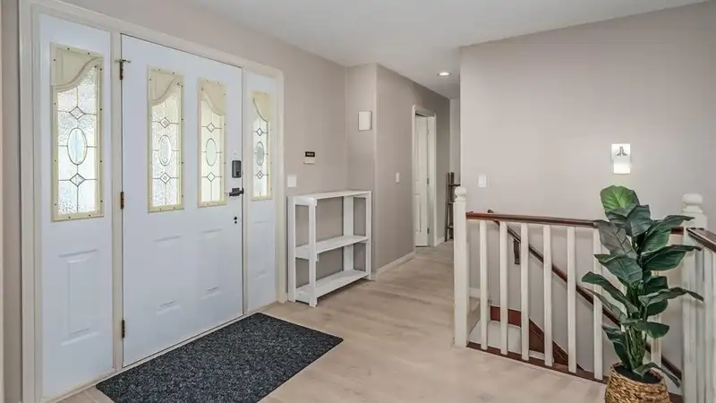 2389 ORCHARD PLACE - photo 3 of 39