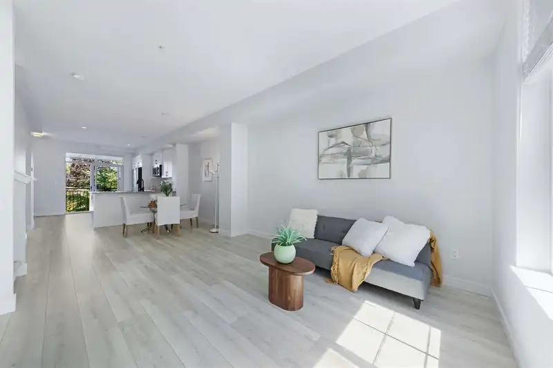 140 20180 84 AVENUE - photo 2 of 13