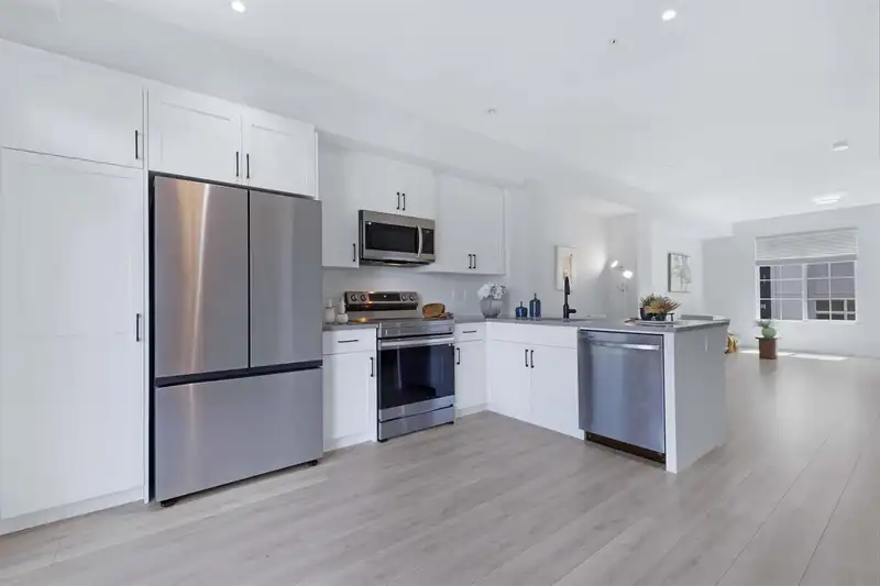 140 20180 84 AVENUE - photo 4 of 13