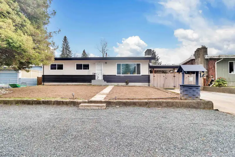 32140 BUECKERT AVENUE - photo 1 of 39