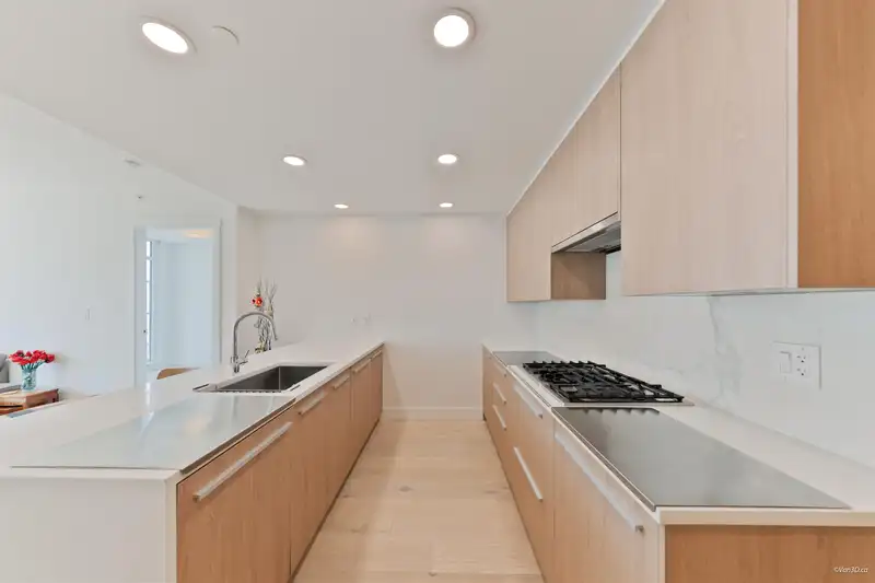 504 2780 VALLEY CENTRE AVENUE - photo 3 of 25