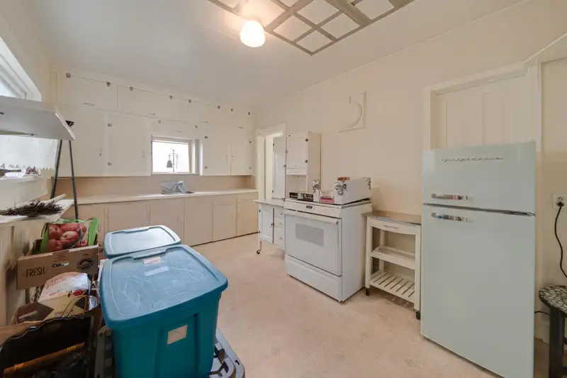 340 ALBERTA STREET - photo 2 of 9