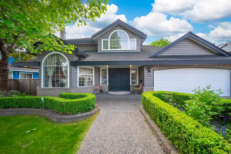 6411 BOUCHARD COURT - photo 2 of 39