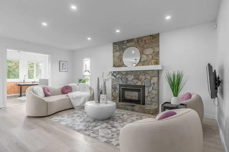 3515 RICHMOND STREET - photo 1 of 39