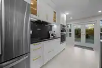 103 3399 CAPILANO CRESCENT - thumbnail 16