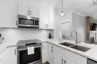 402 5020 221A STREET - thumbnail 7