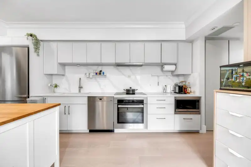 7709 GRANVILLE STREET - photo 2 of 10