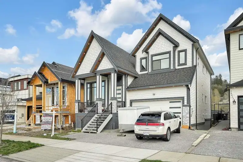 10620 124 STREET - photo 1 of 31