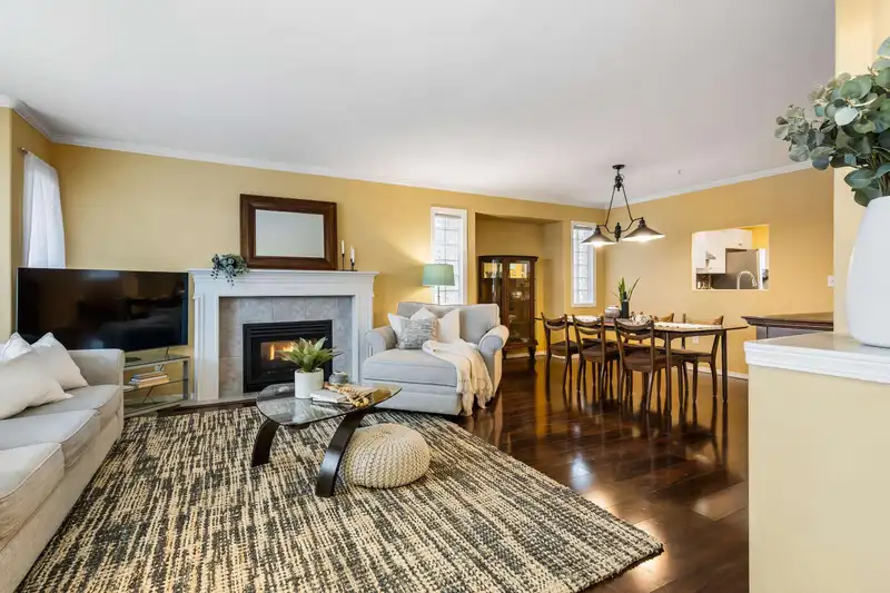 6 9420 WOODBINE STREET - photo 3 of 27