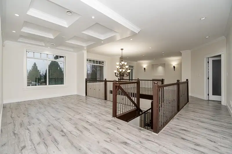 3701 LINCOLN AVENUE - photo 3 of 38