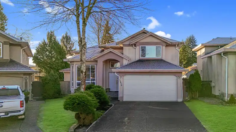 15878 99A AVENUE - photo 1 of 30