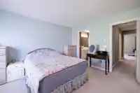 28 3711 ROBSON COURT - thumbnail 2
