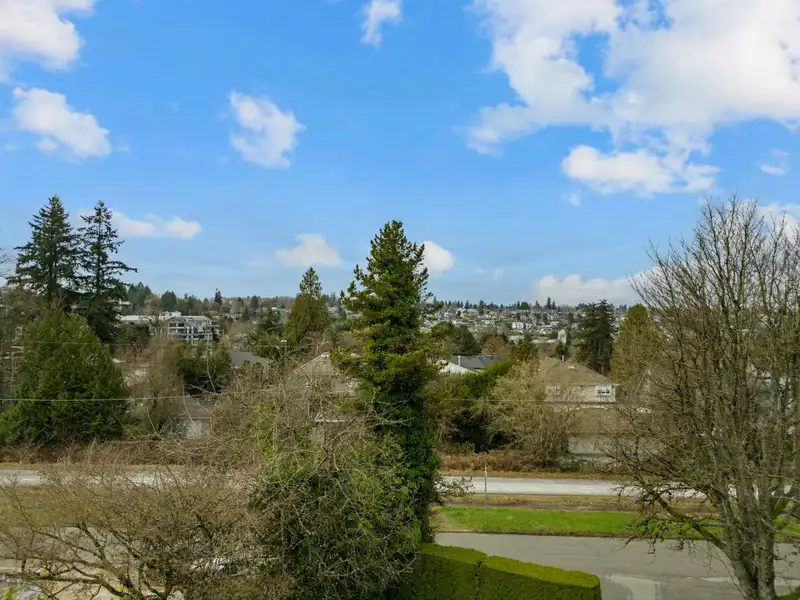 4430 CYPRESS STREET - photo 4 of 36