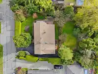 809 ROSLYN BOULEVARD - thumbnail 3
